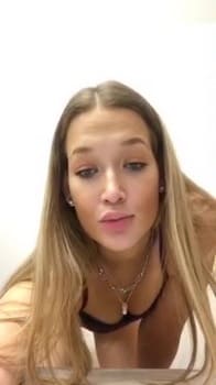 Blonde Bubble Butt Teen Gets Fucked From the Back - Bigo Porn