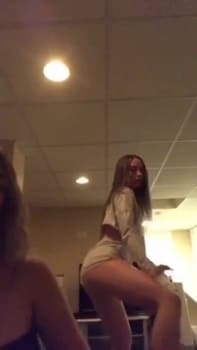 Lil Darkskin Bitch Wanted The Dick So I Gave It To He - Tinder Sex