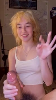 Hot wife gets fucked in front of hubby - Patreon Porn