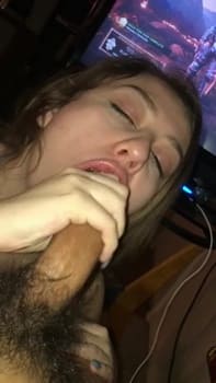 She’s loves when I hit the wall of her pussy - Periscope Girls