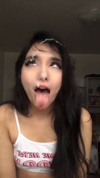 Licking Da Tasty Cake - Tinder Sex