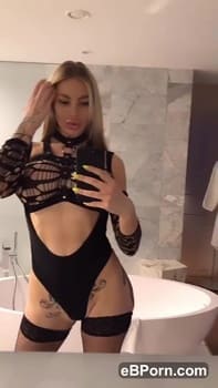 Tinder Jerks me off till I cum - Tinder Sex