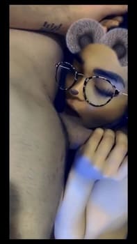 Big tits wanted to suck it real quick - Snapchat Porn