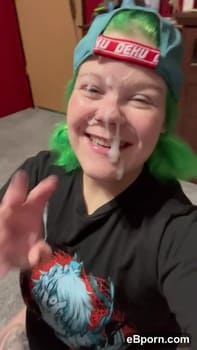 young teen Tiktok girl