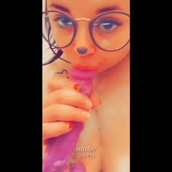 Snapchat Babe wanted it deep so i gave it to her - Snapchat Porn