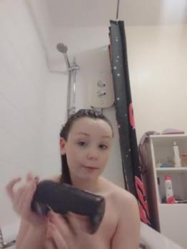 Teens Enjoying Apartments With Bubble Bath - Snapchat Porn