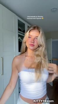 Alina_mtsn tits