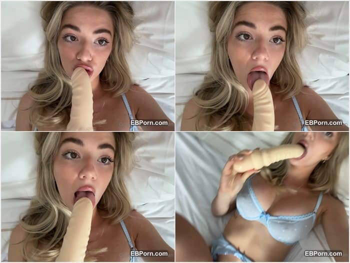 Autumn Renae leaked video with her perfect body in lingerie for sex. Yeah, i need fuck her pussy in this panties and bra. And cum on them.