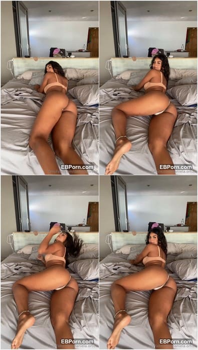 Alexia Salas nude asshole on the bed and wait your cock inside now. Hot and awesome brunette girl! GOOD GIRL