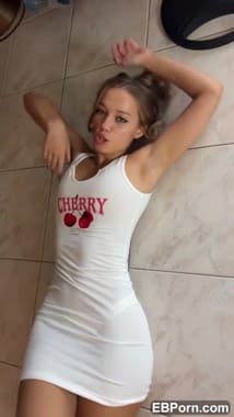 Anfisa Riazhkina topless