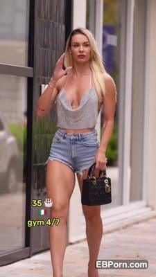 Danila Cattani topless