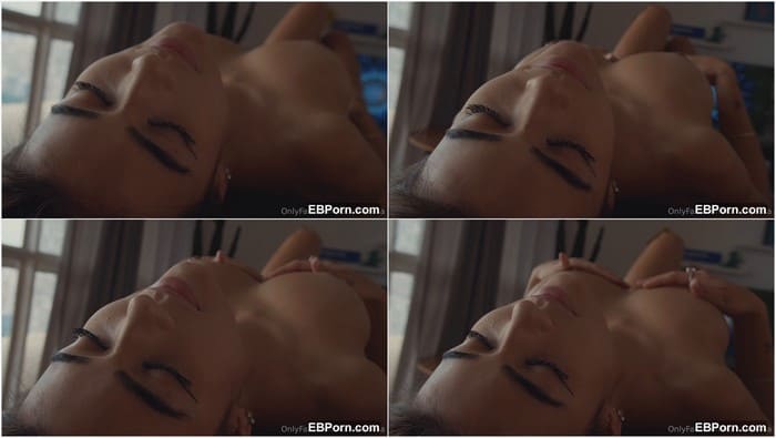Luiza Marquesa topless brunette babe with hot and beauty face on her rare onlyfans leak video. Download that for free!