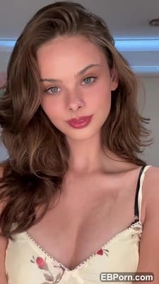 Meika Woollard xxx