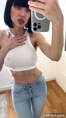 Milo Moire pussy